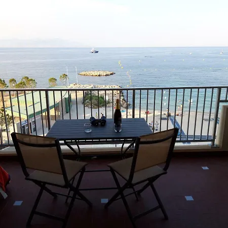 Appartamento Antibes: A Nest Perched On The Sea! Esterno foto